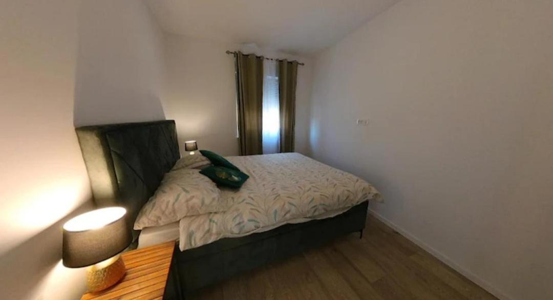 特罗吉尔New Apartman P & B公寓 外观 照片